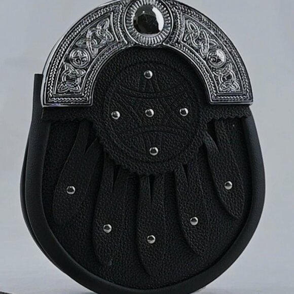 Traditional Men Kilt Sporran Highlander Leather Black Highlander Sporran NEW - Picture 3 of 7